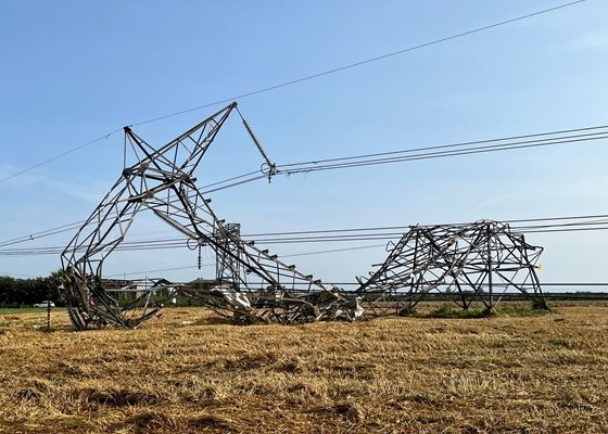 Élet+Stílus: Ismét legyalulta a vihar Emilia-Romagnát, menekültek a fürdőzők a strandról