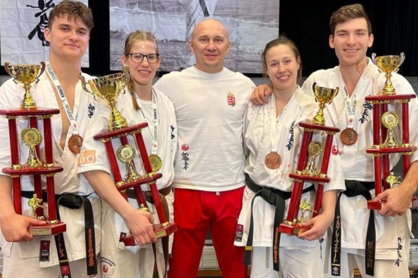 Hat magyar érem a shinkyokushin karate Eb-n