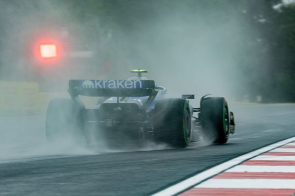 Hideg és eső vár az F1-es mezőnyre a Belga Nagydíjon