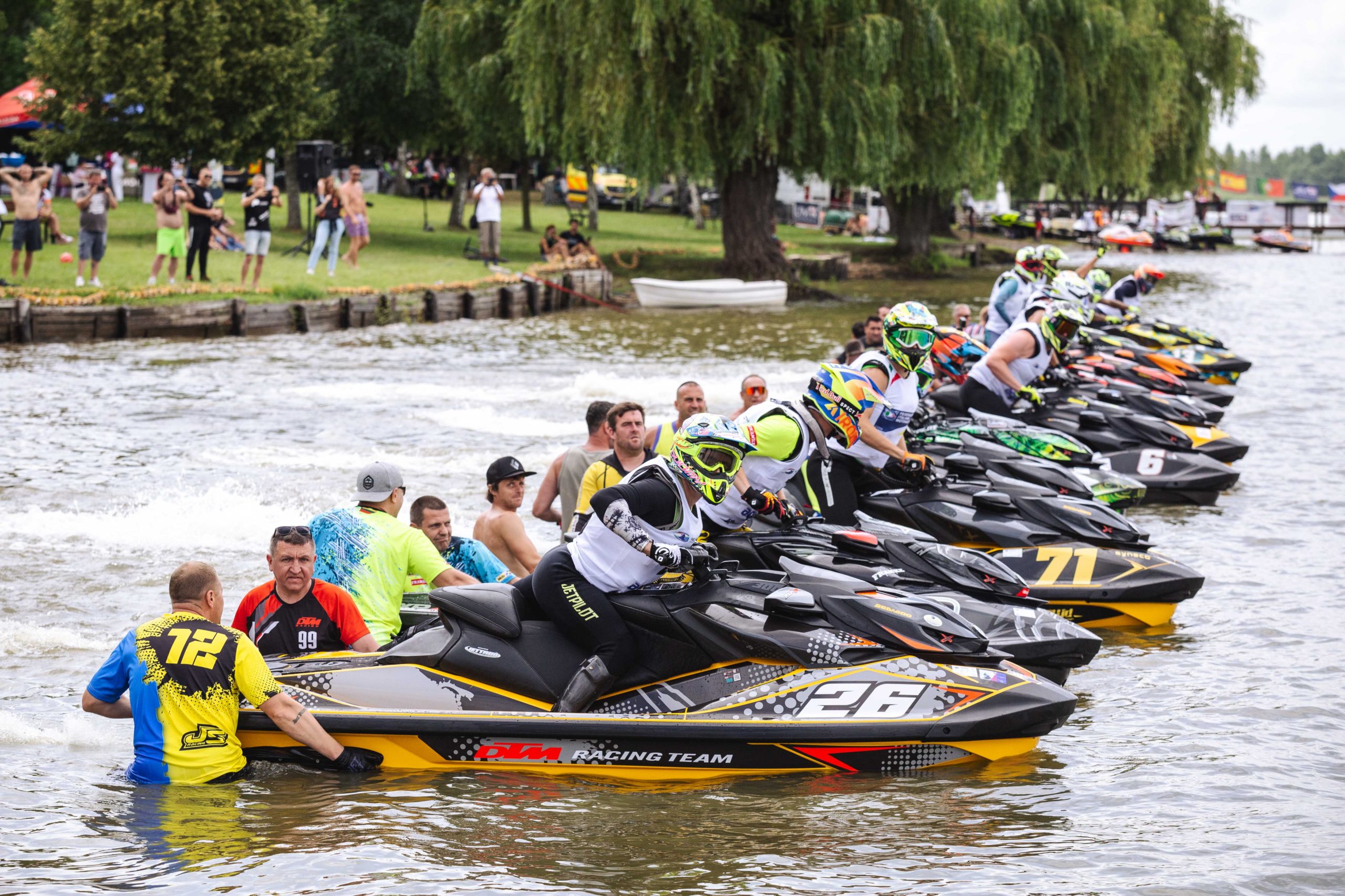 Jet-ski: Több magyar áll dobogós helyen a zárónap előtt...​​​​​​​