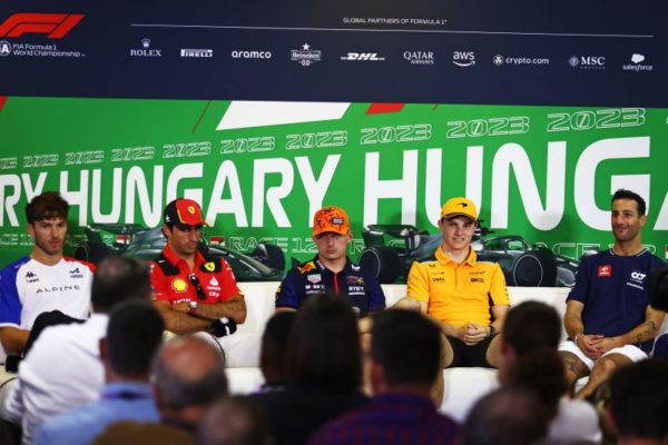 Nem nagyon akarózott válaszolni a fejlesztéses kérdésre Verstappen