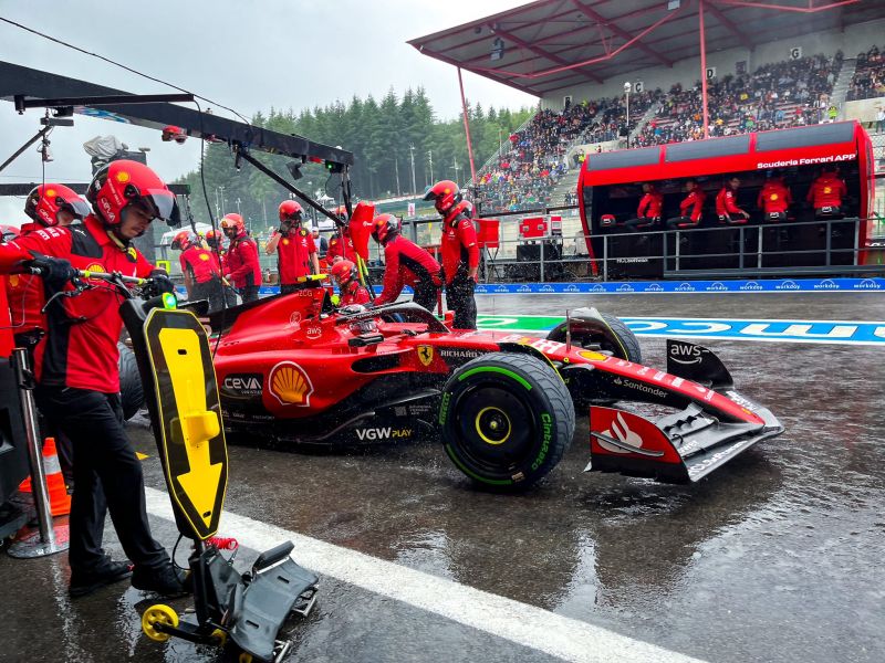 f1-sainz-ferrari-belga-fp