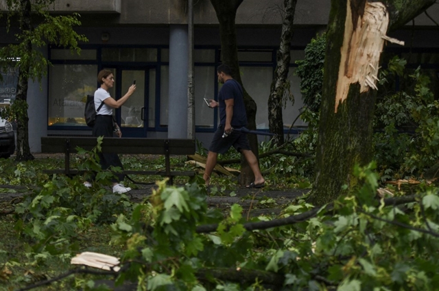 Világ: Legkevesebb 5 ember halálát okozta a Balkánra lecsapó vihar