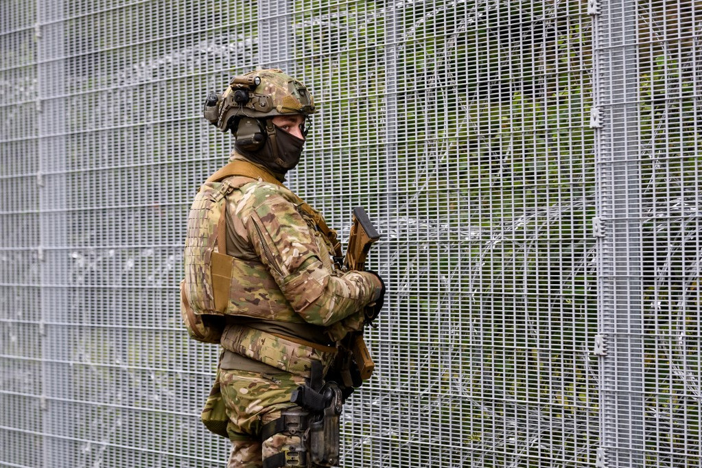 A litván belügyminiszter le akarja zárni országa határait