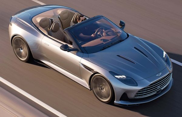 Autó: 325 km/h és nyitható tető: itt a legújabb biturbó V8 Aston Martin