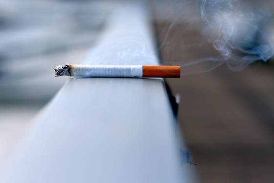 Élet+Stílus: Kanadában minden egyes szál cigarettát figyelmeztető üzenettel látnak el