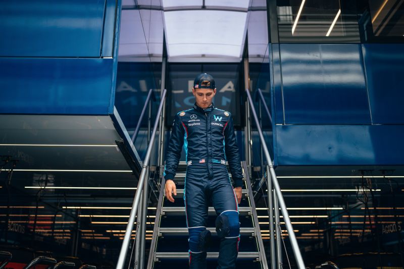 ezeken is indulna a Williams F1-es pilótája