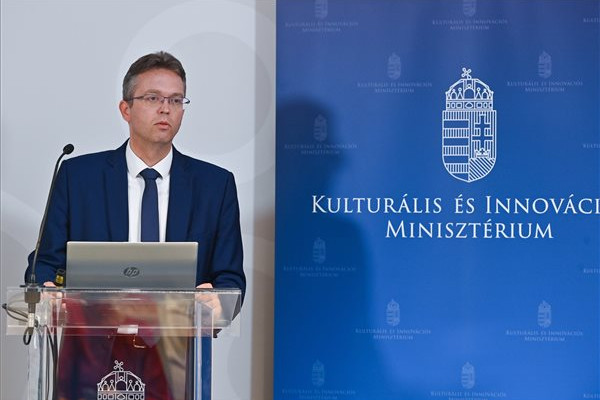 Hankó Balázs: Lezárult az elmúlt tíz év legsikeresebb felsőoktatási felvételi időszaka