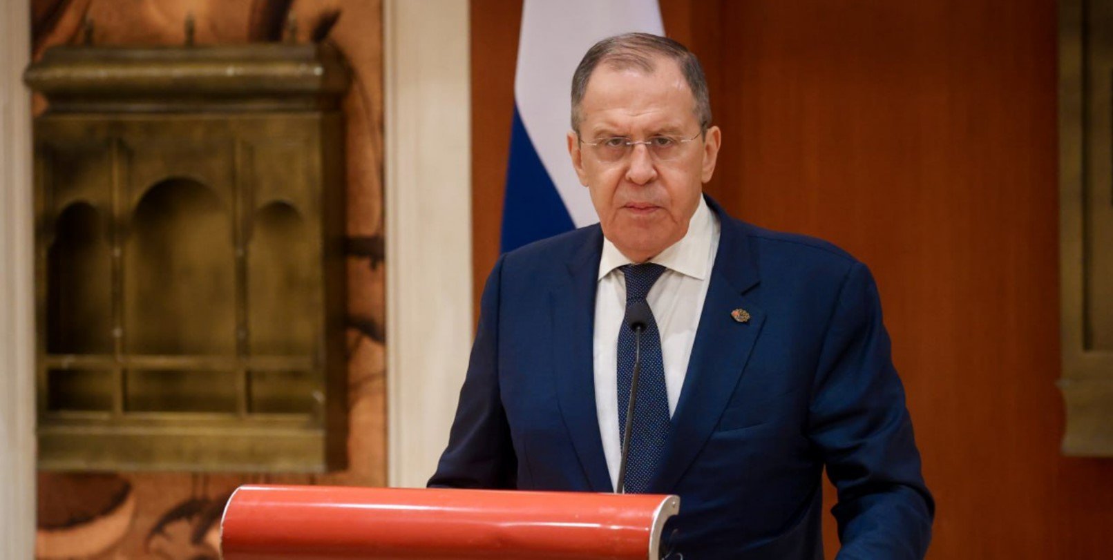 Lavrov: ők a nyelvüket, mi pedig a fejünket használjuk