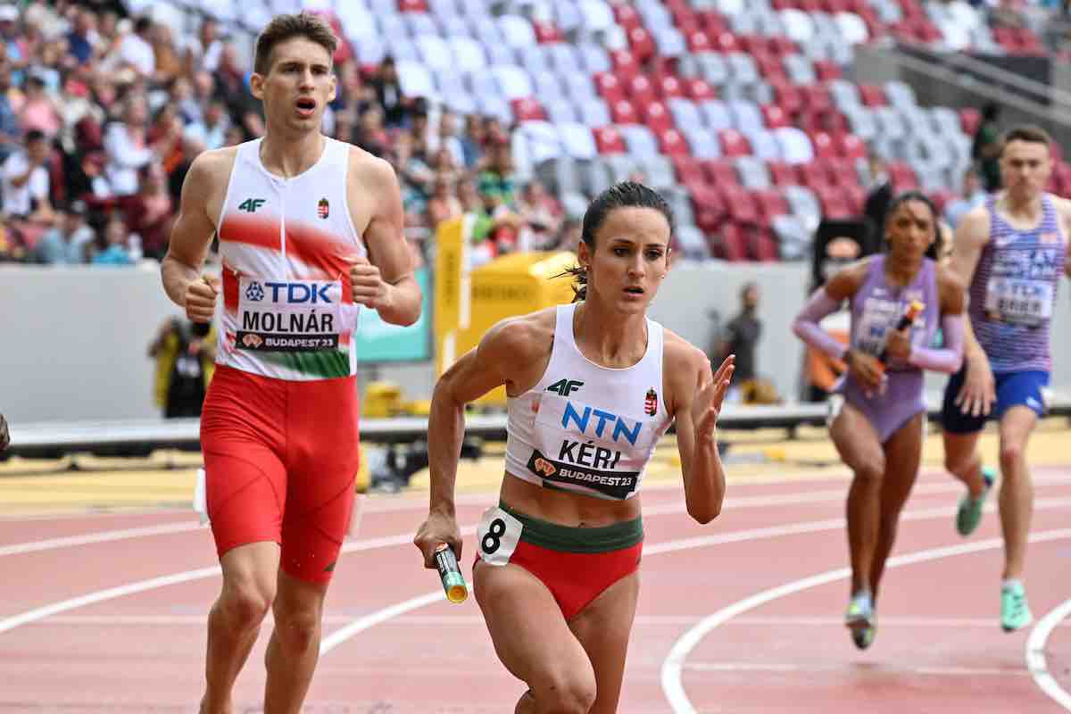 Óriási országos csúccsal tizedik a vegyes váltó