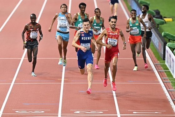 Sport: Hatalmas hajrával védte meg címét az 5000 méter világbajnoka – videó