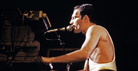 Világ: Árverésre kerülnek Freddie Mercury személyes tárgyai