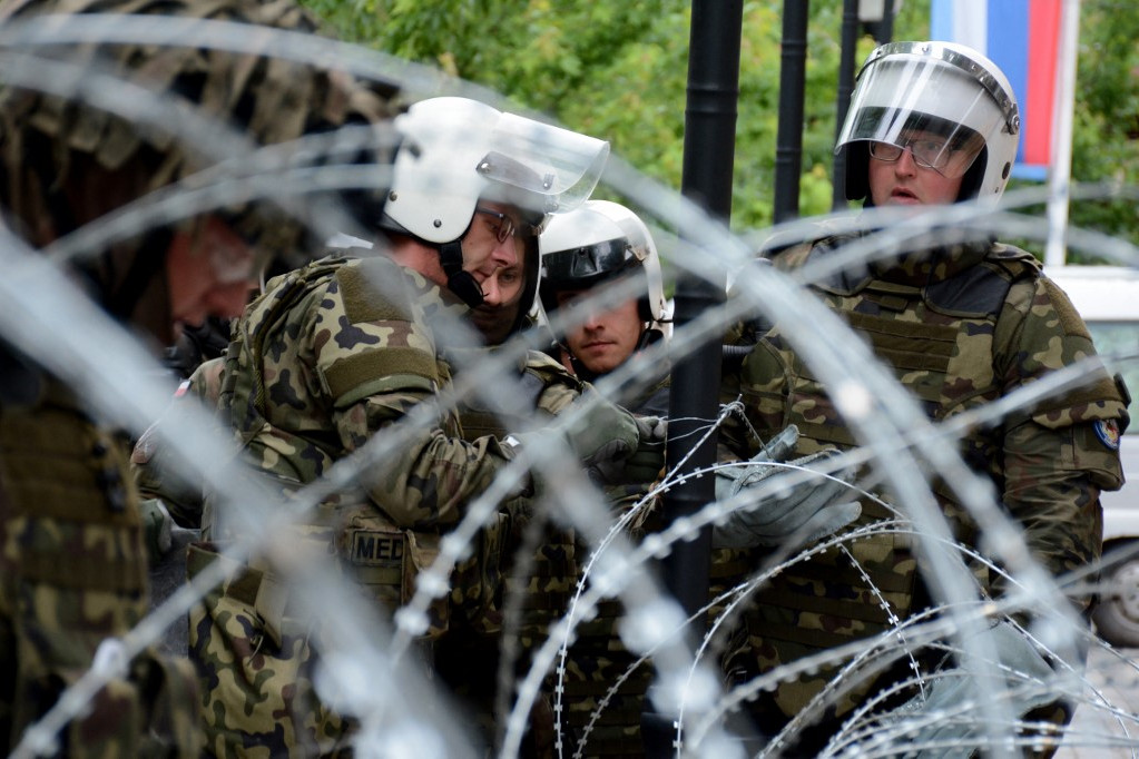 A NATO további védelmi erőket küld Koszovóba