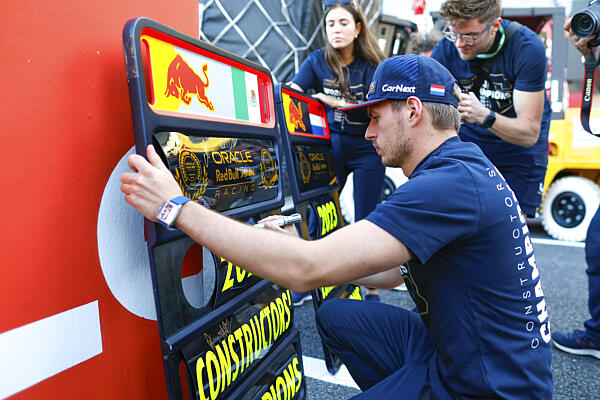 Bajnok a Red Bull, balhé az Alpine-nál: a vasárnapi F1-es hírek