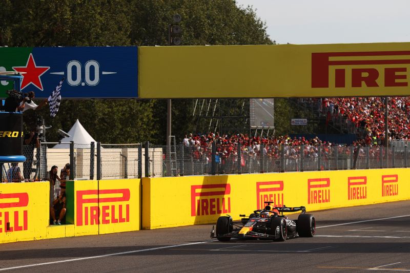 f1-verstappen-redbull-monza-2023-2