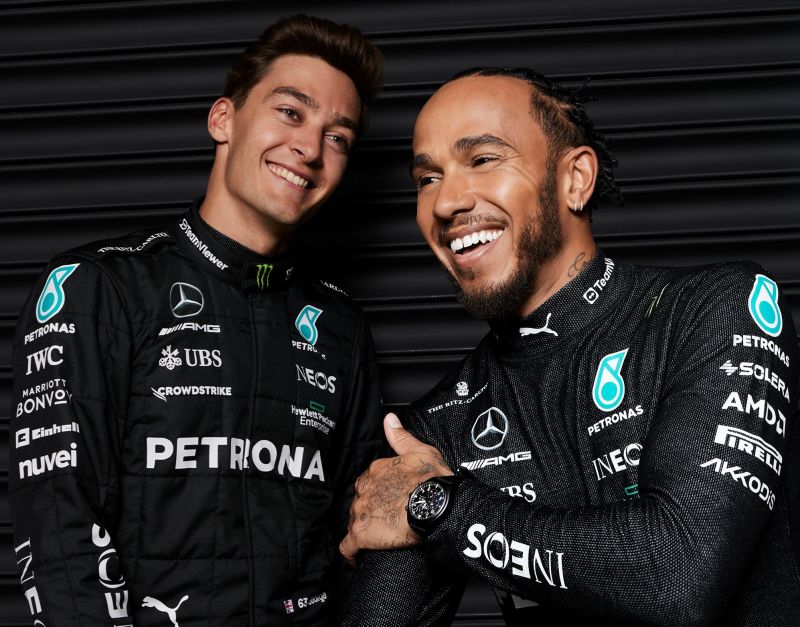 Hamilton és Russell is hosszabbított a Mercedesszel