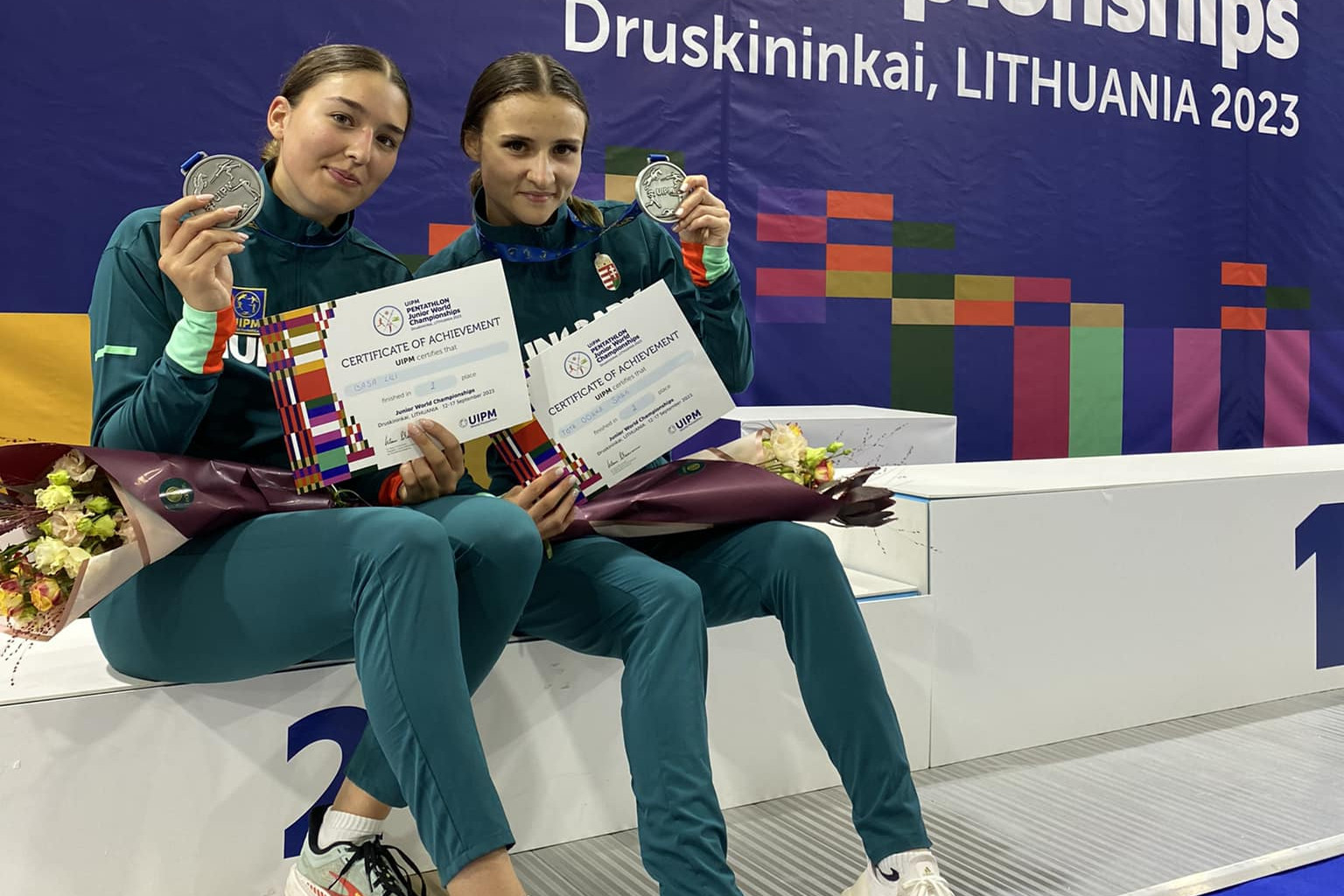 Junior öttusa-vb: ezüstérmes a női váltó