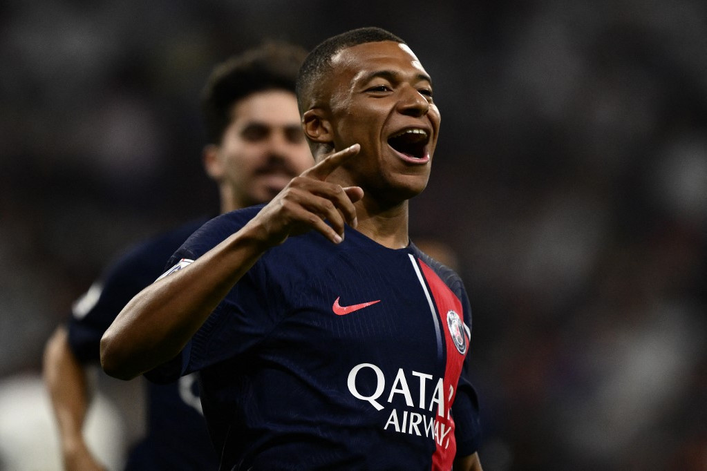 Nem sztrájkol, lövi a gólokat Mbappé a PSG-ben