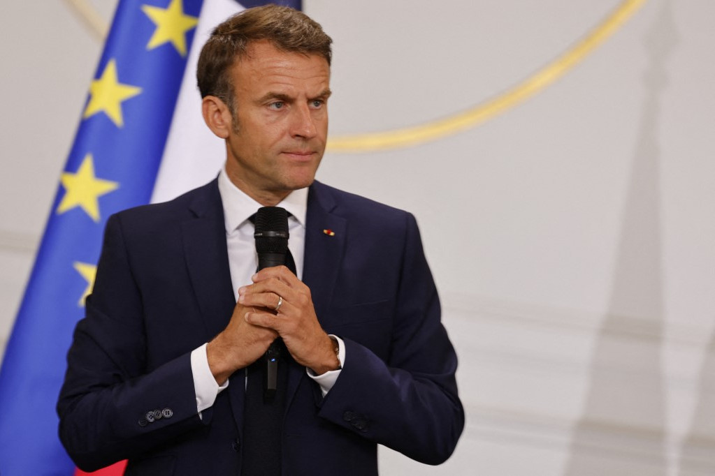 Politico: Macron Ukrajna-politikája 180 fokos fordulatot vett