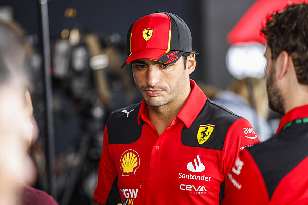 f1-sainz-ferrari-suzuka-day0