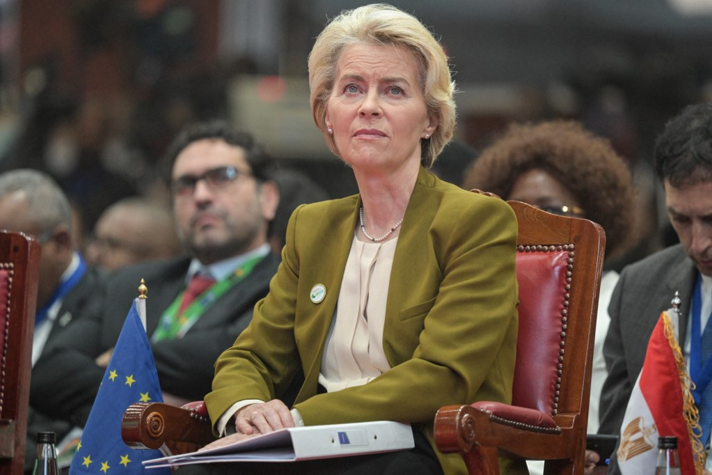 Ursula von der Leyen migránsokkal akarja elárasztani Európát