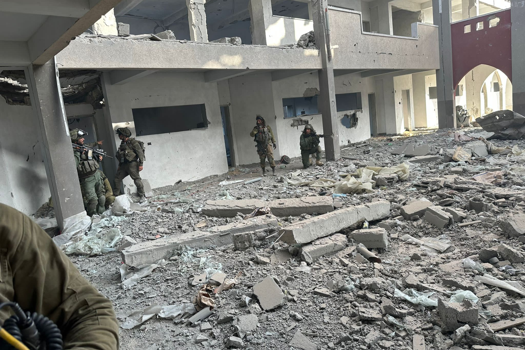 A gázai kórházaknál harcol az izraeli hadsereg