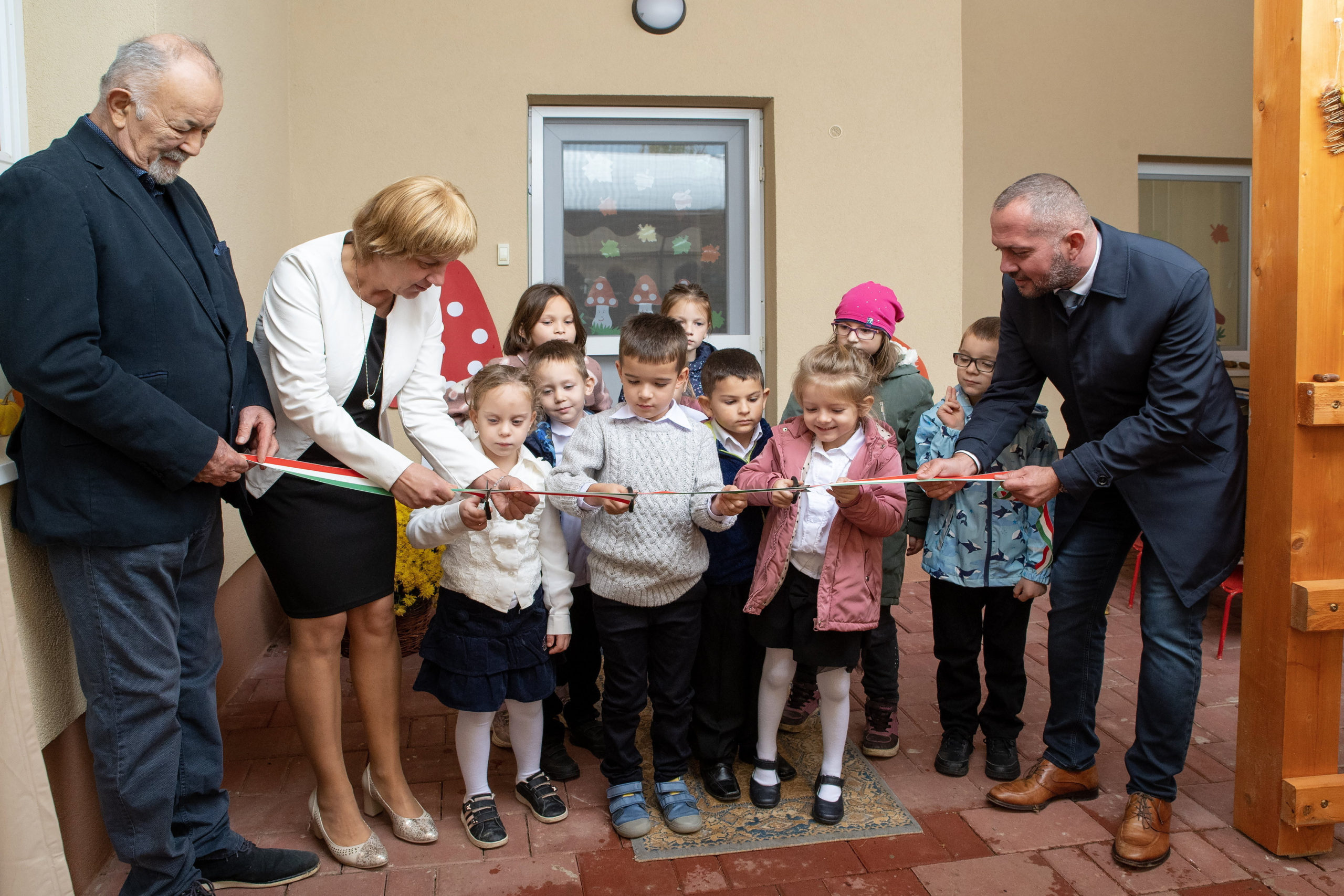 A kormány célja a közösségek fejlődése