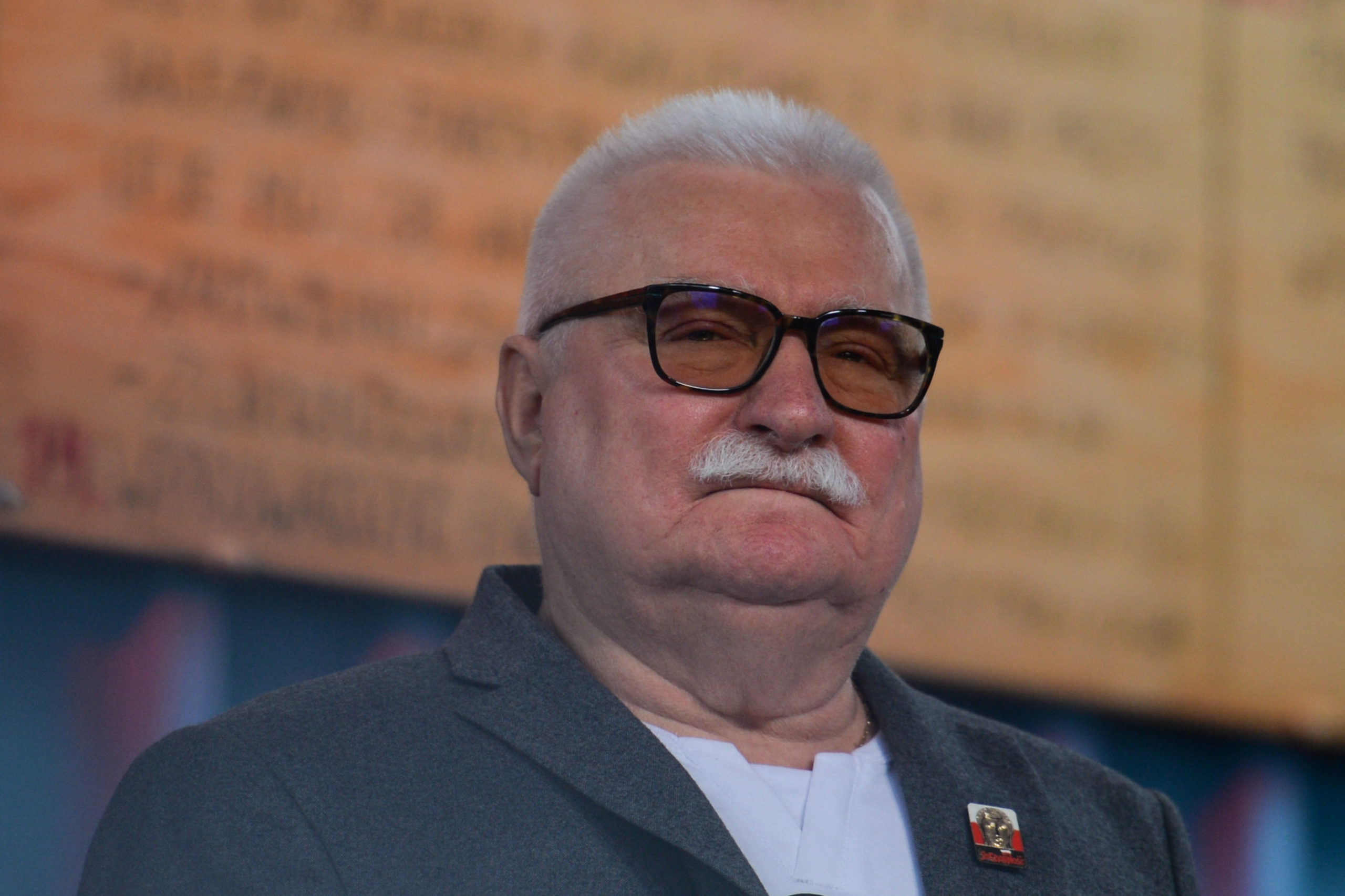 A lengyel ügyészség vádat emelt Lech Walesa ellen az ügynökmúltját érintő hamis tanúzás miatt