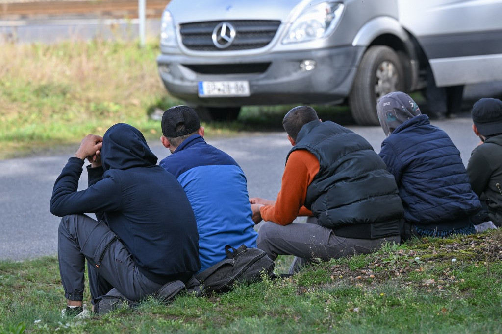 A migráció miatt a kormány új, szigorú idegenrendészeti törvény megalkotására tesz javaslatot