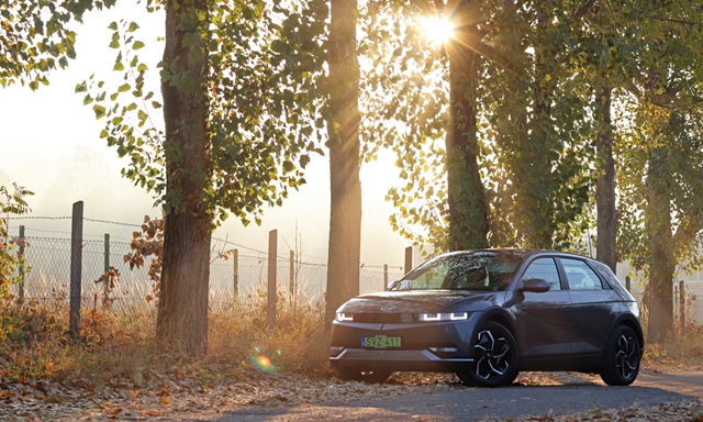 Autó: Tekintetet vonz, stílust teremt, levegőt hasít: teszten a Hyundai Ioniq 6 villanyautó