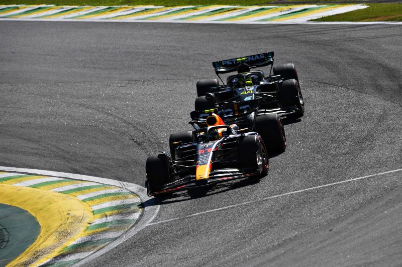 f1-perez-hamilton-redbull-interlagos