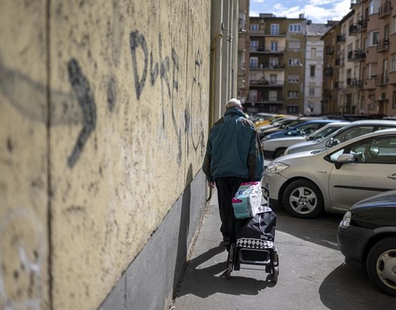 Gazdaság: Az emelés ellenére nagyot zuhant a minimálbér vásárlóértéke, elvitte az infláció