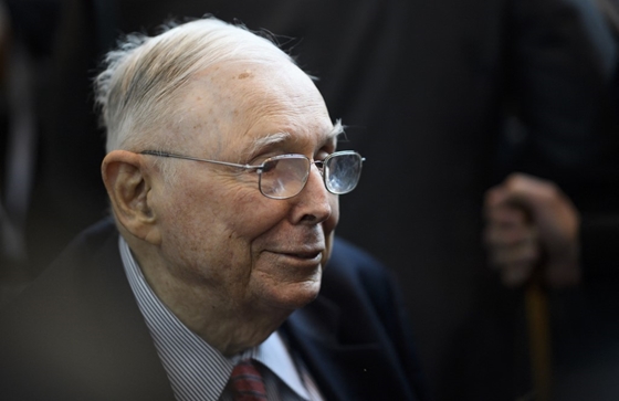 Gazdaság: Meghalt Charlie Munger befektetési zseni, Warren Buffet jobbkeze