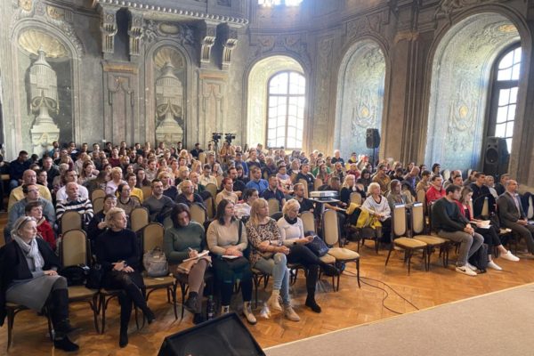 Országos oktatói konferencia: Egerben is telt ház!