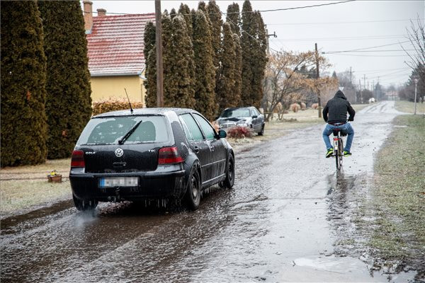 Riasztás: jön az ónos eső és a havazás