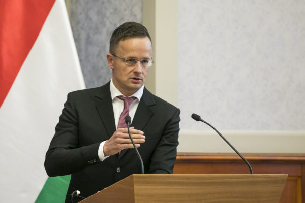 Szijjártó Péter: Életben lévő magyar túszról kaptunk információt az izraeli hatóságoktól