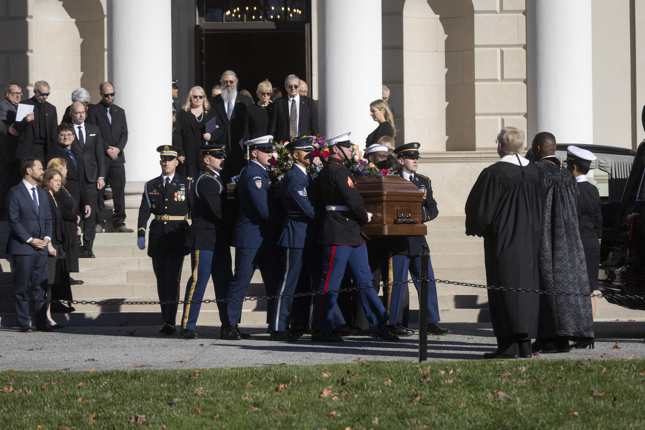 Valamennyi amerikai elnökfeleség részt vett Jimmy Carter feleségének gyász-szertartásán