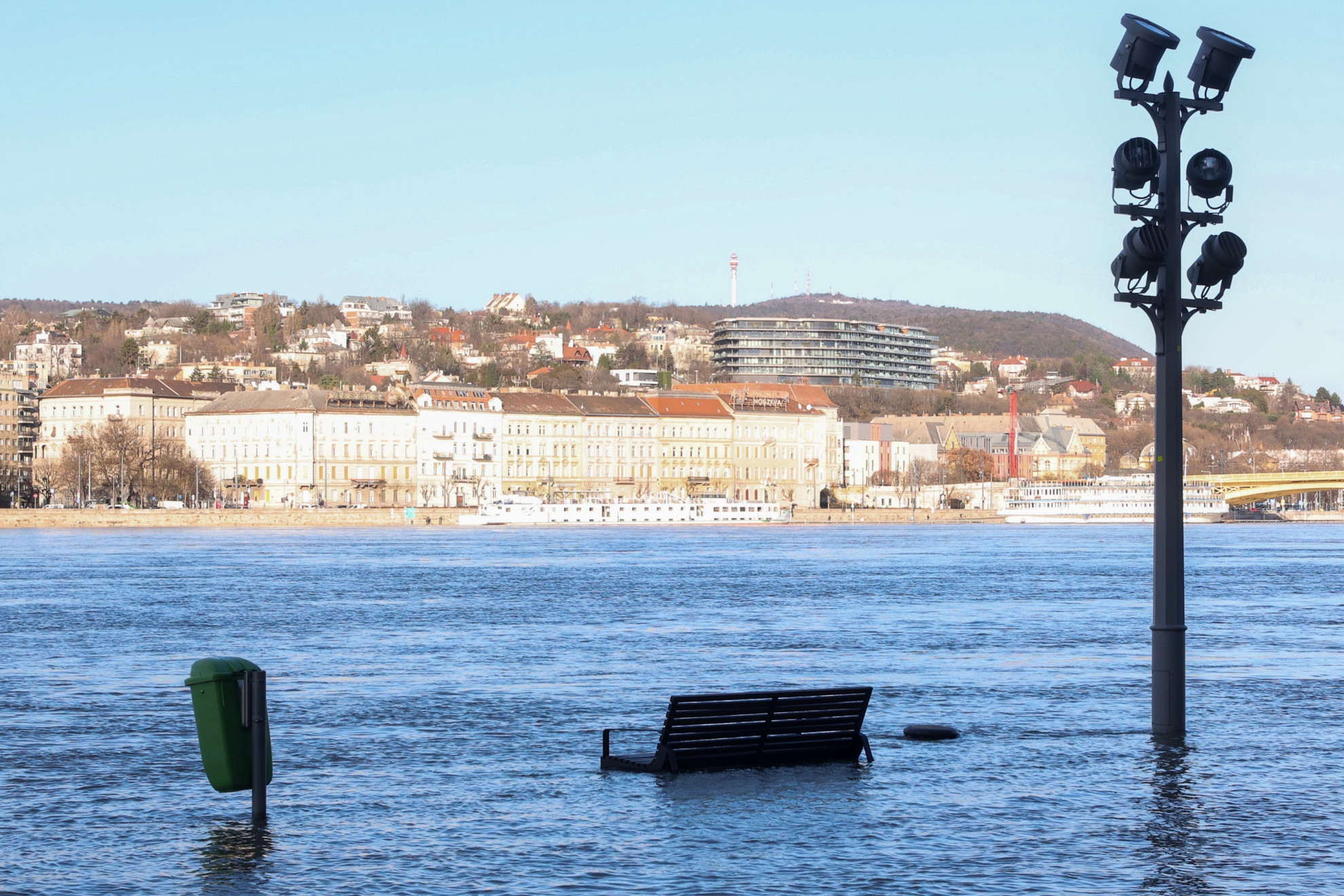 A Duna elárasztotta Budapestet + GALÉRIA