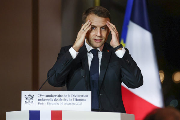 A francia parlament elfogadta az új bevándorlási törvényt