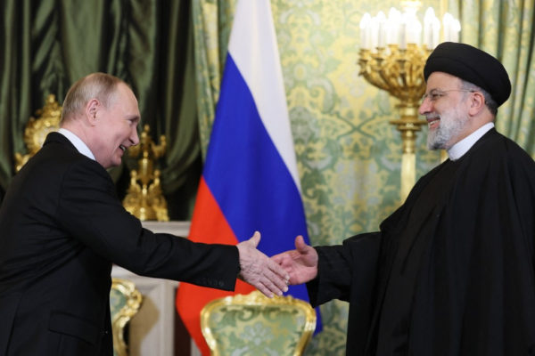 A kétoldalú együttműködés feljődését méltatta a Kremlben az orosz és az iráni elnök
