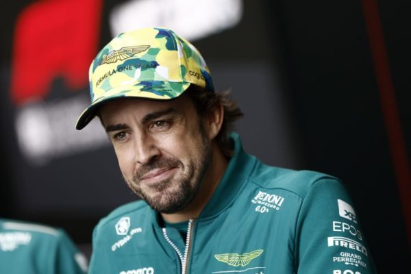 A túl sok futam miatt fog visszavonulni az F1-től Alonso