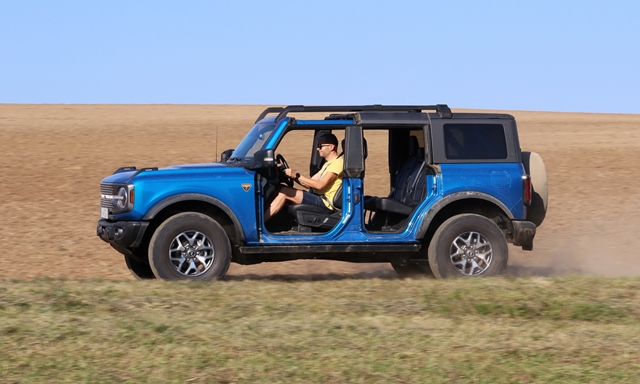 Autó: Kevés cukibb terepjáró létezik, mint ez az összeszerelhető új Ford Bronco