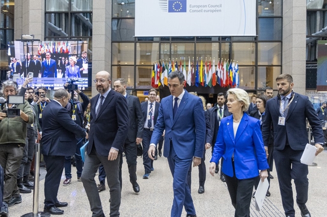 EUrologus: Macron tisztességtelennek nevezte Orbánt és arra szólította fel, viselkedjen felelősen