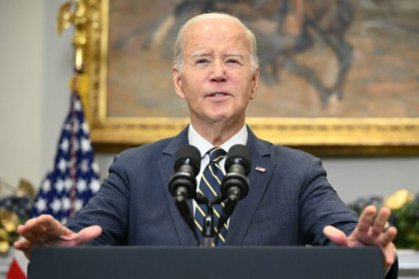 Joe Biden szerint történelmi mérföldkő a fosszilis üzemanyagok kivezetéséről szóló döntés