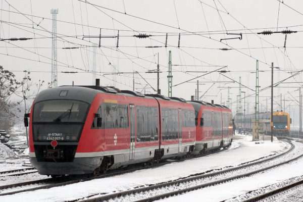 Több vonat menetrendeje változik a győri fővonalon