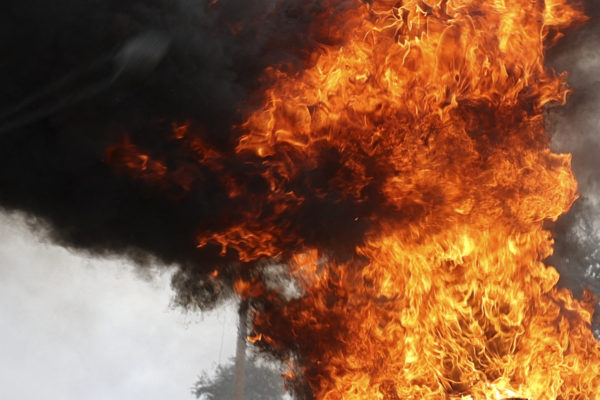 Tűz: egy soroksári sorházból hat embert létrán mentettek ki