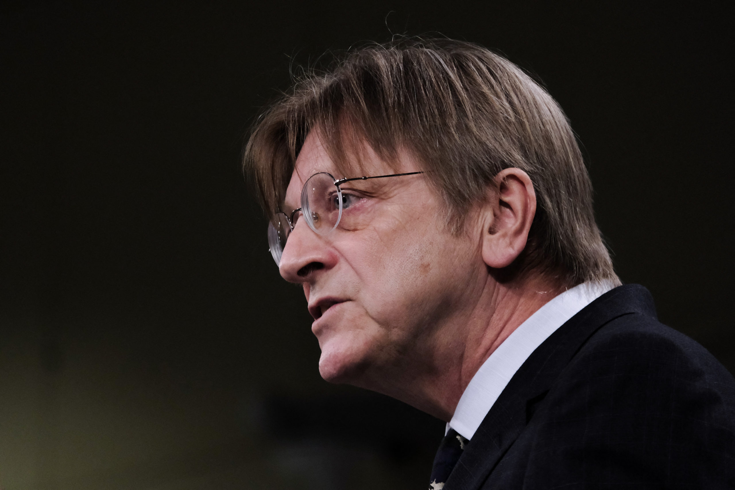 Verhofstadt karácsonyi posztjából nem maradt ki az aktuálpolitika