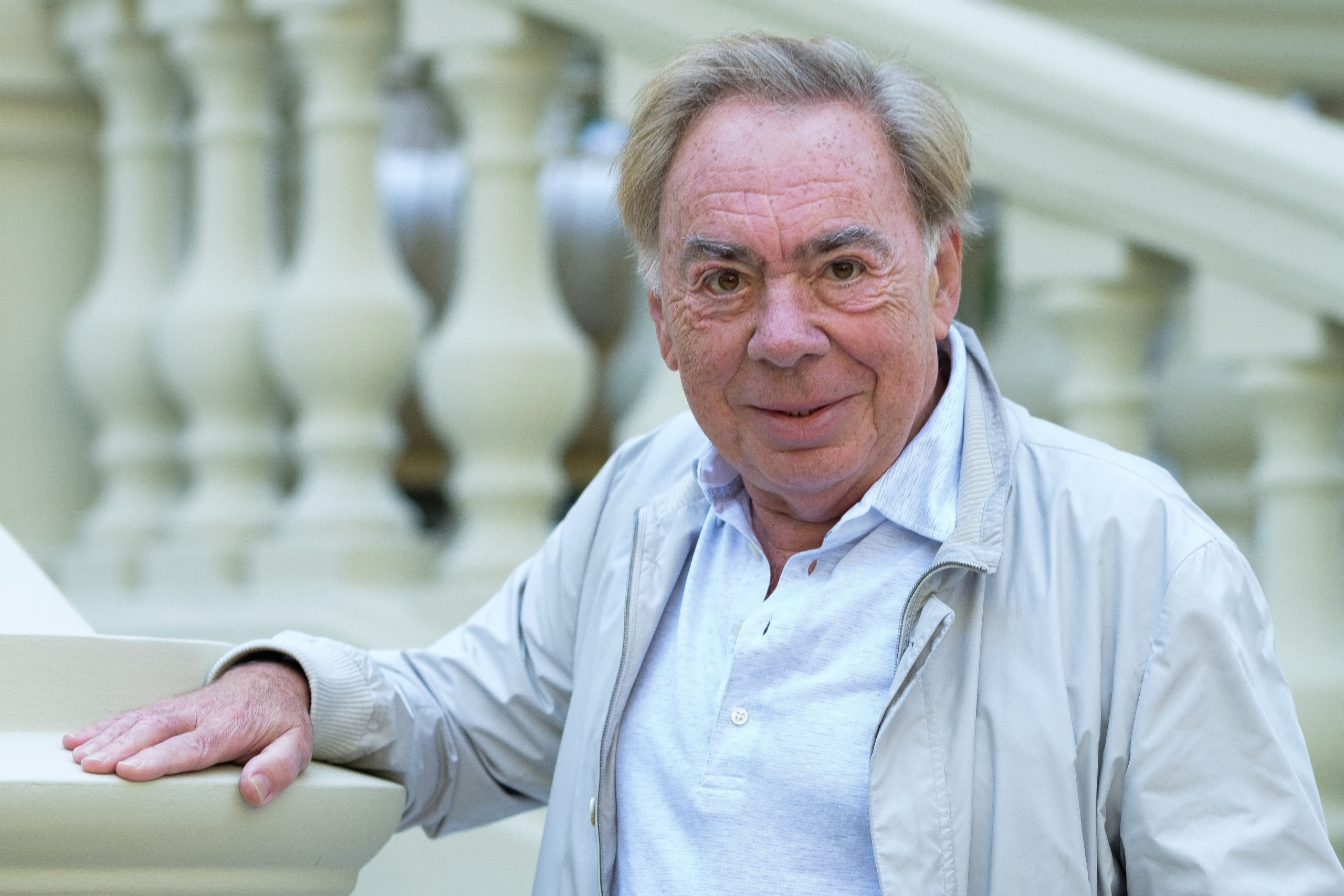 Andrew Lloyd Webber pappal üldöztette el házából a kísértetet