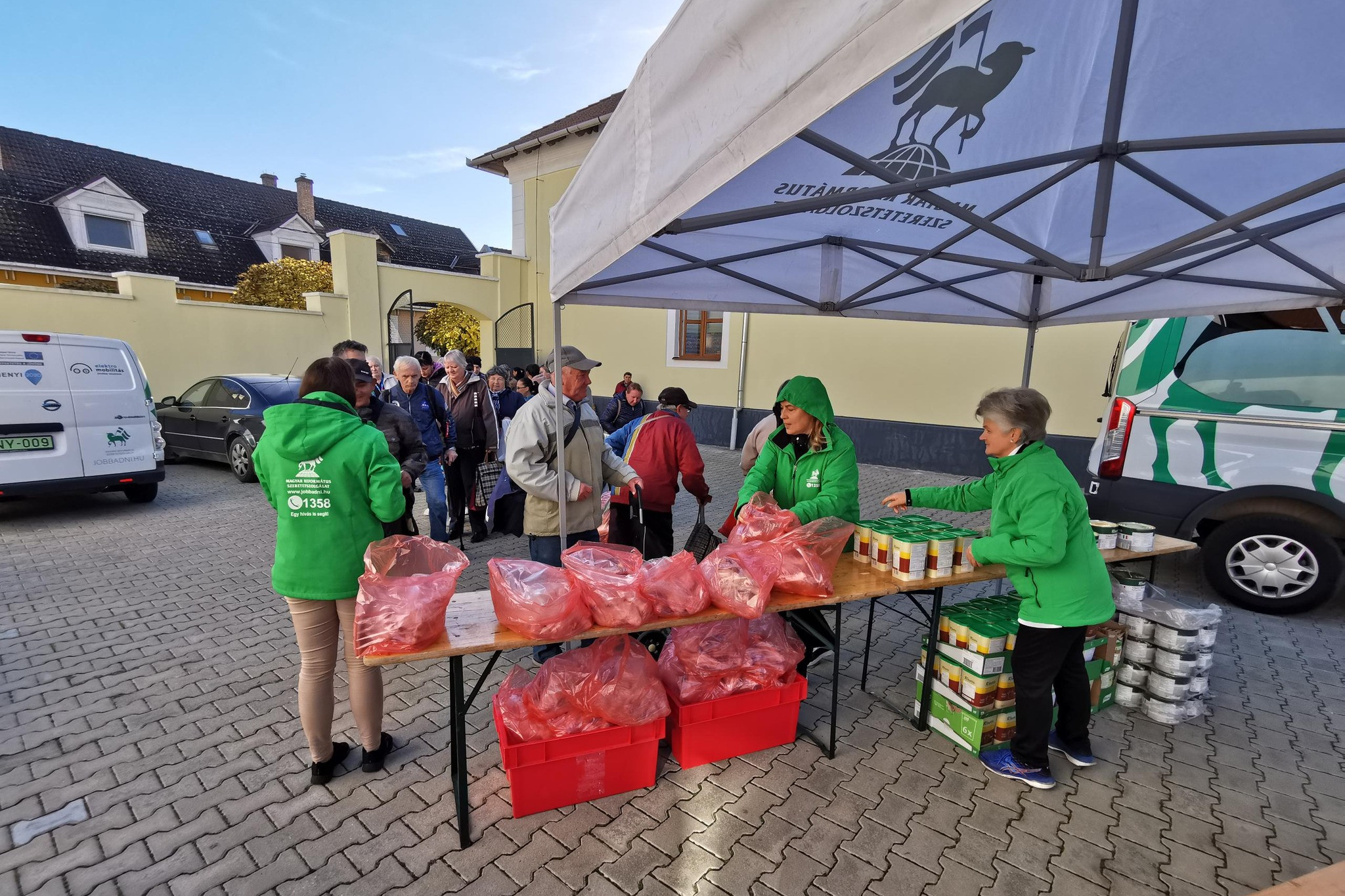 Felebarát programot és adománygyűjtést indít a református szeretetszolgálat