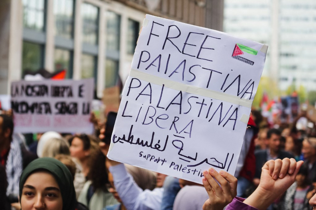 Olaszországban kormányellenes tüntetésekbe torkolltak a palesztinbarát megmozdulások